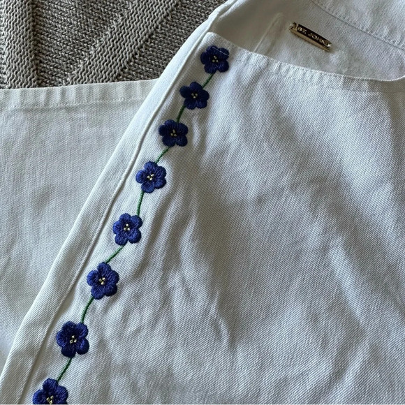 BEAUTIFUL NWOT St John White Embroidered Pant - Picture 3 of 12